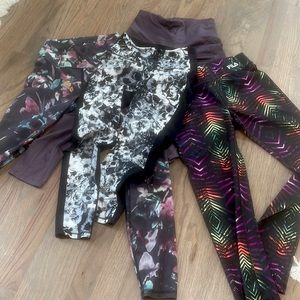 4 pairs of leggings size XS